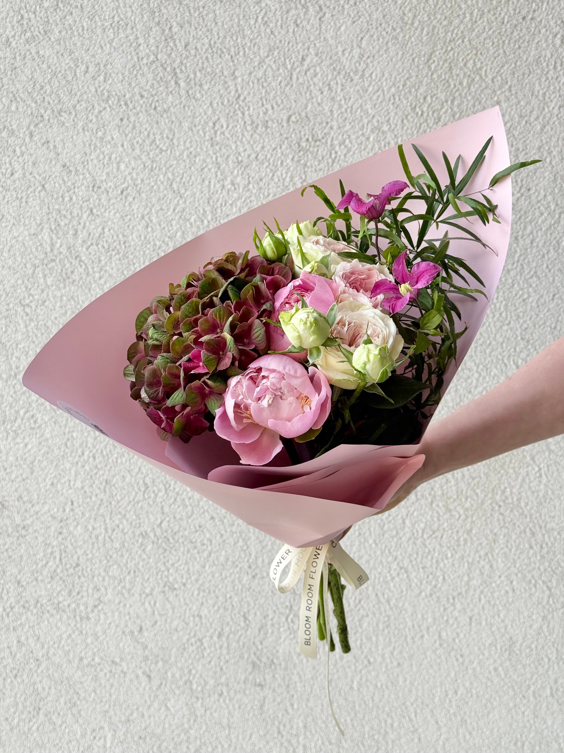 Ainult parimad lilled "Time To Wine" kunstkimp | Роскошный букет "Time To Wine" | Luxury "Time To Wine" Art Bouquet with hydrangeas and peonies