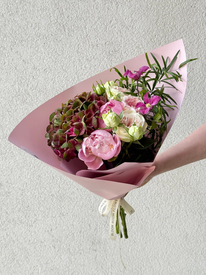 Ainult parimad lilled "Time To Wine" kunstkimp | Роскошный букет "Time To Wine" | Luxury "Time To Wine" Art Bouquet with hydrangeas and peonies