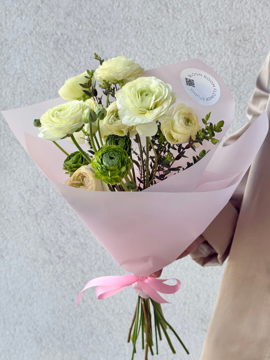 "Think Pink" Art  Bouquet – BloomRoom.ee, fresh flowers in Tallinn