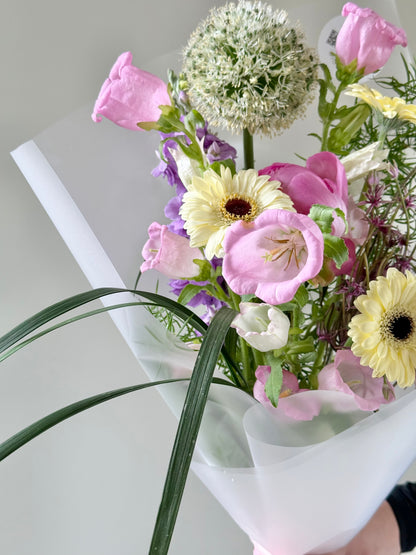 "Summer Mix" Art Bouquet