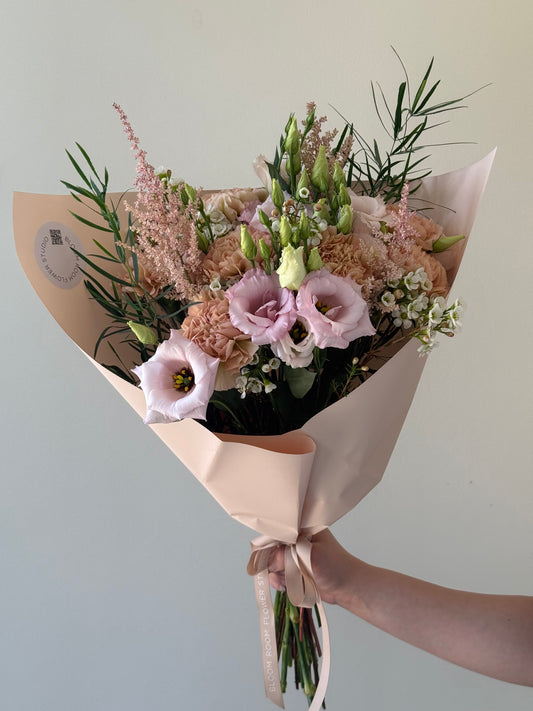 “Pink caramel” art bouquet – BloomRoom.ee, fresh flowers in Tallinn