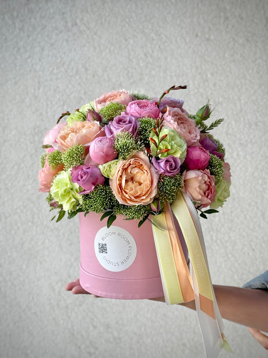 Grand  Bloom Box with garden roses