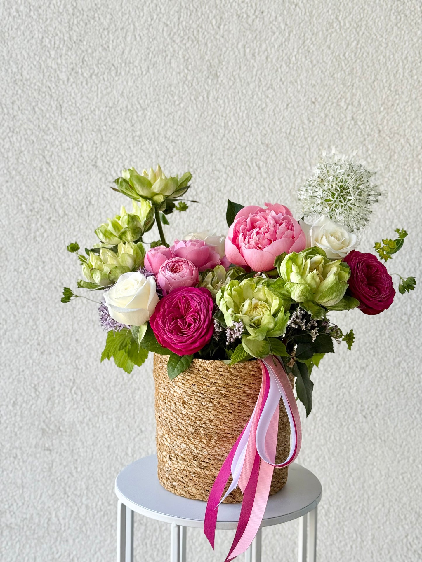Suvekimbud roosikimp roheliste ja roosade lilledega | Летняя смесь цветов с розами и пионами | Summer mix flower arrangement with pink and green roses