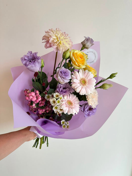“Sunday in Providence 🌸”Art Bouquet – BloomRoom.ee, fresh flowers in Tallinn