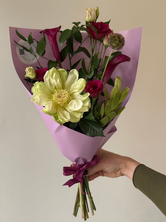 "Stylich compliment“ Art Bouquet – BloomRoom.ee, värsked lilled Tallinnas