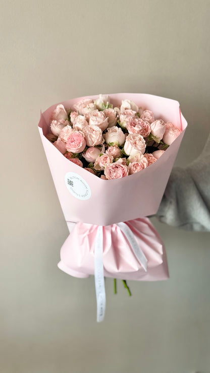 "Bombastic" Spray Roses