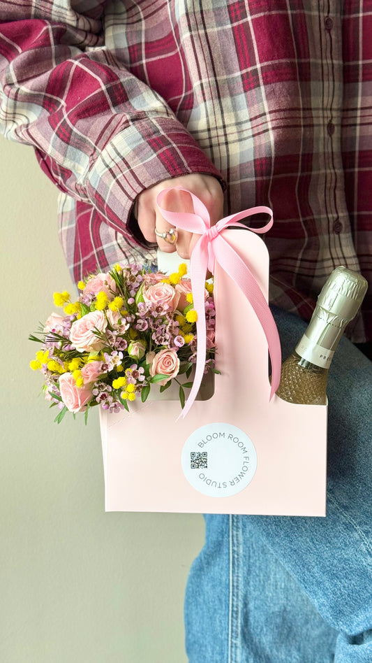 Set of Mini Prosecco  with Mini Flower cocktail – BloomRoom.ee, fresh flowers in Tallinn