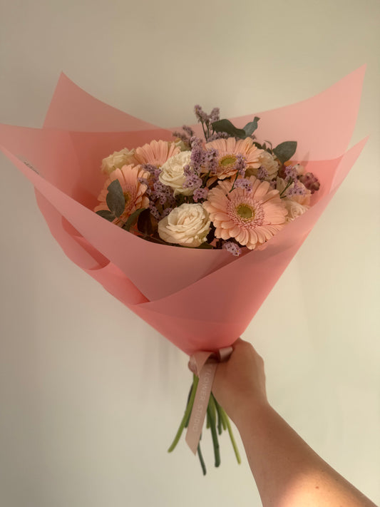 “Soft morning🌸”Art Bouquet – BloomRoom.ee, värsked lilled Tallinnas