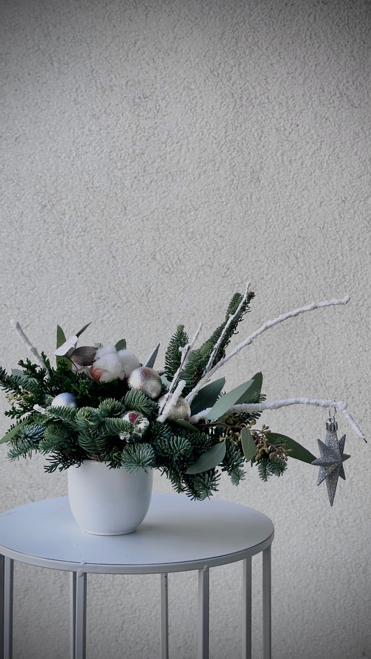 Valge jõulud dekoratsioon keramika potis | Белое Рождество декор в керамическом горшке | White Christmas table decor in a ceramic pot