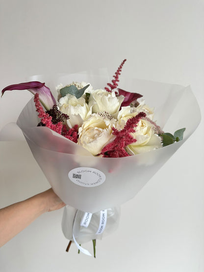 "Love is in the air” Art Bouquet