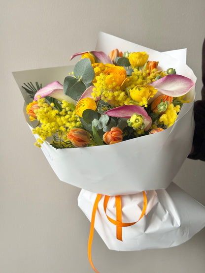 Päevalillede ja roosidega "Honeymoon" kunstkimp | Букет "Honeymoon" из роз и подсолнухов | "Honeymoon" Art Bouquet with roses and sunflowers