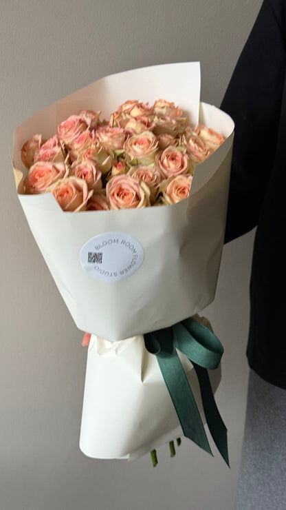 9 Peach spray garden roses
