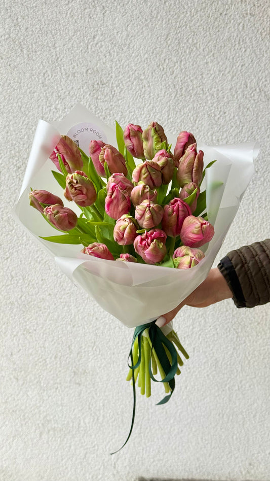 25 Pink Parrot Tulips, XL size – BloomRoom.ee, fresh flowers in Tallinn