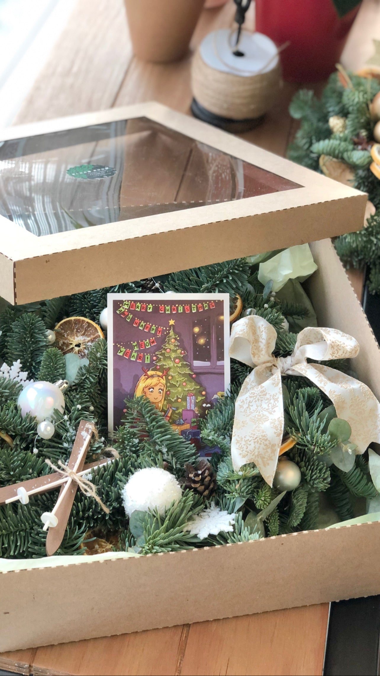 Jõululine pärg kinkekarbis | Рождественский венок в подарочной коробке | Christmas wreath in a gift box