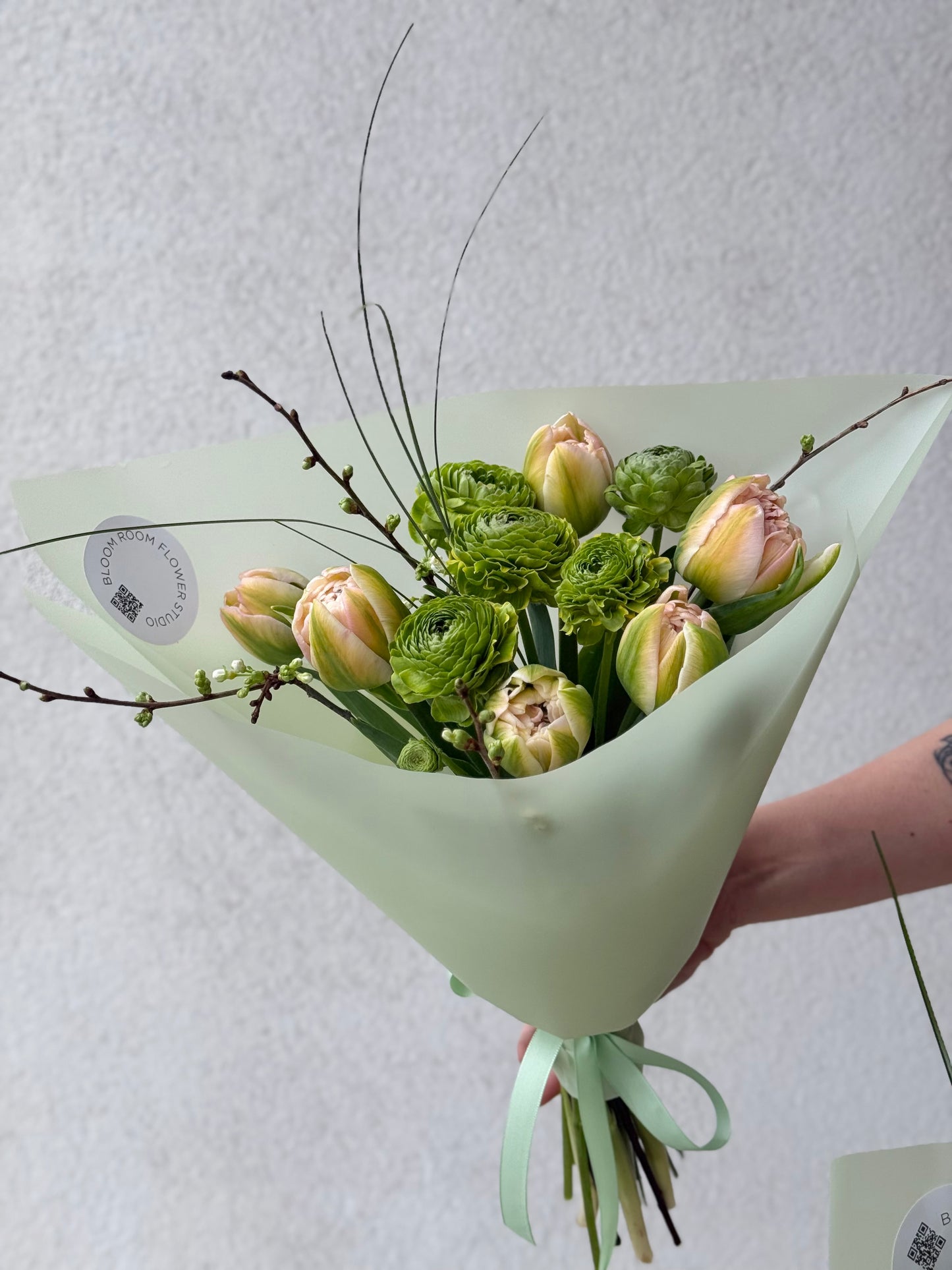"Strawberry Mojito" Art Bouquet