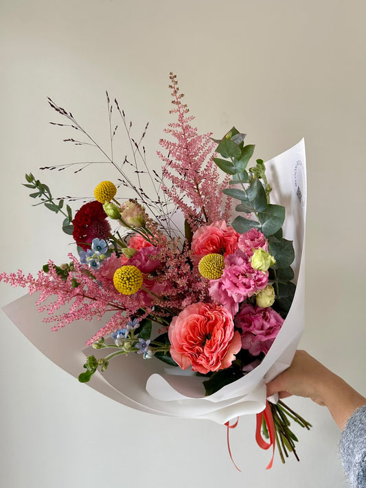 “Dophamine” art bouquet – BloomRoom.ee, värsked lilled Tallinnas