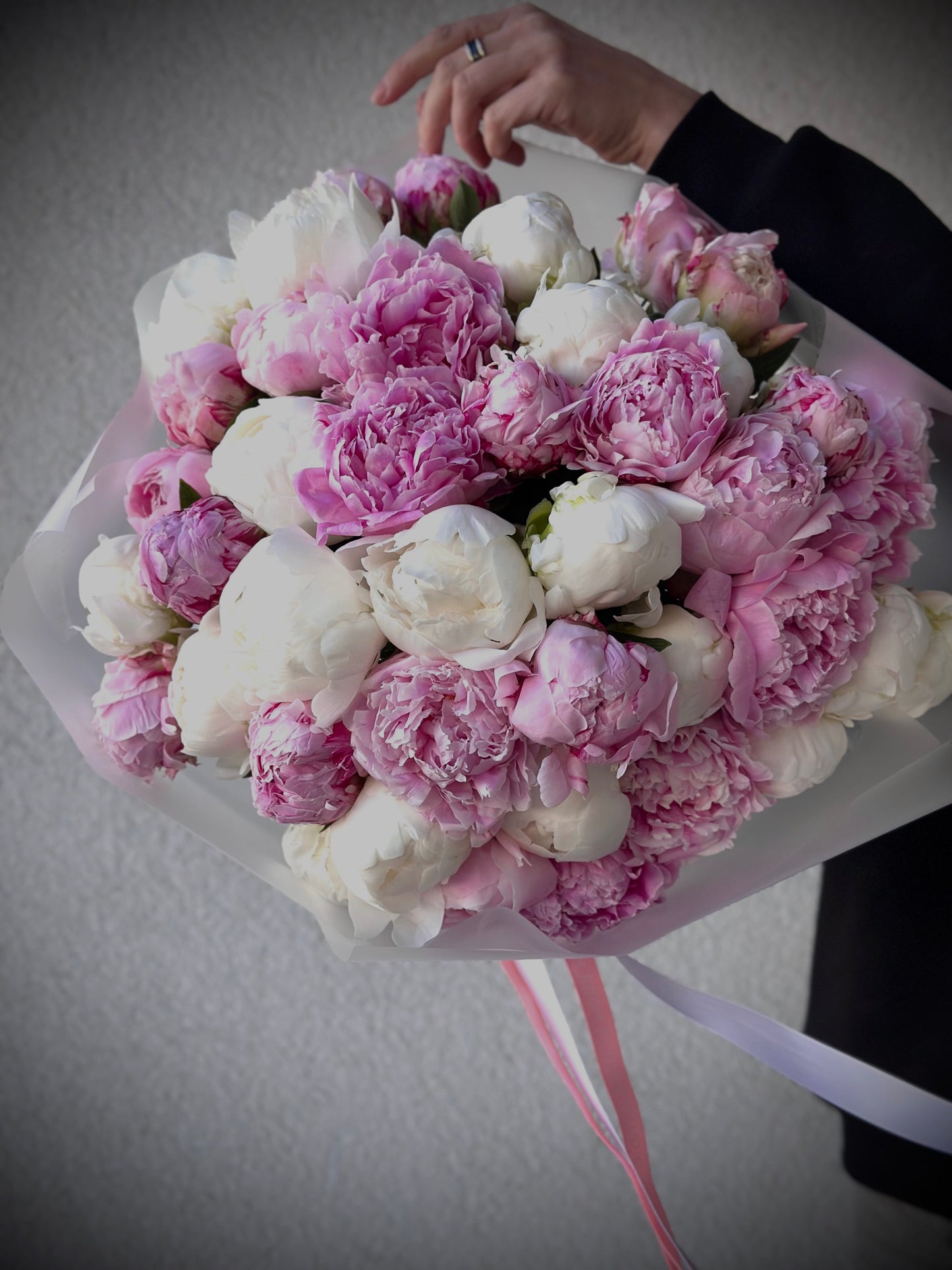 WOW bouquet with 50 pink and white peonies