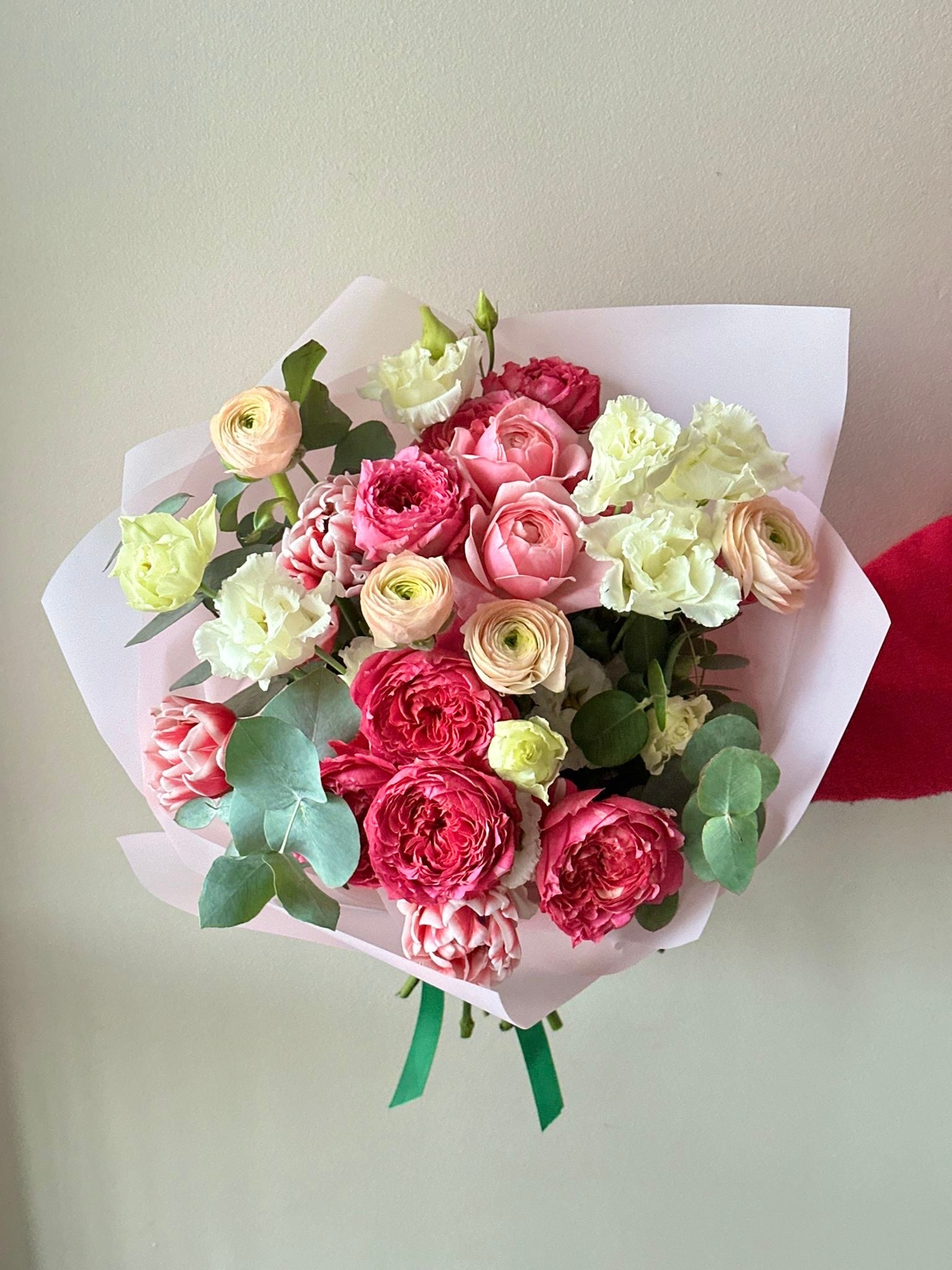 Pitsilised roosid ja rohelised oksad kaunis kimp | Красивый букет с розами и зелеными веточками | Peony Roses Grand Bouquet with pink garden roses and greens
