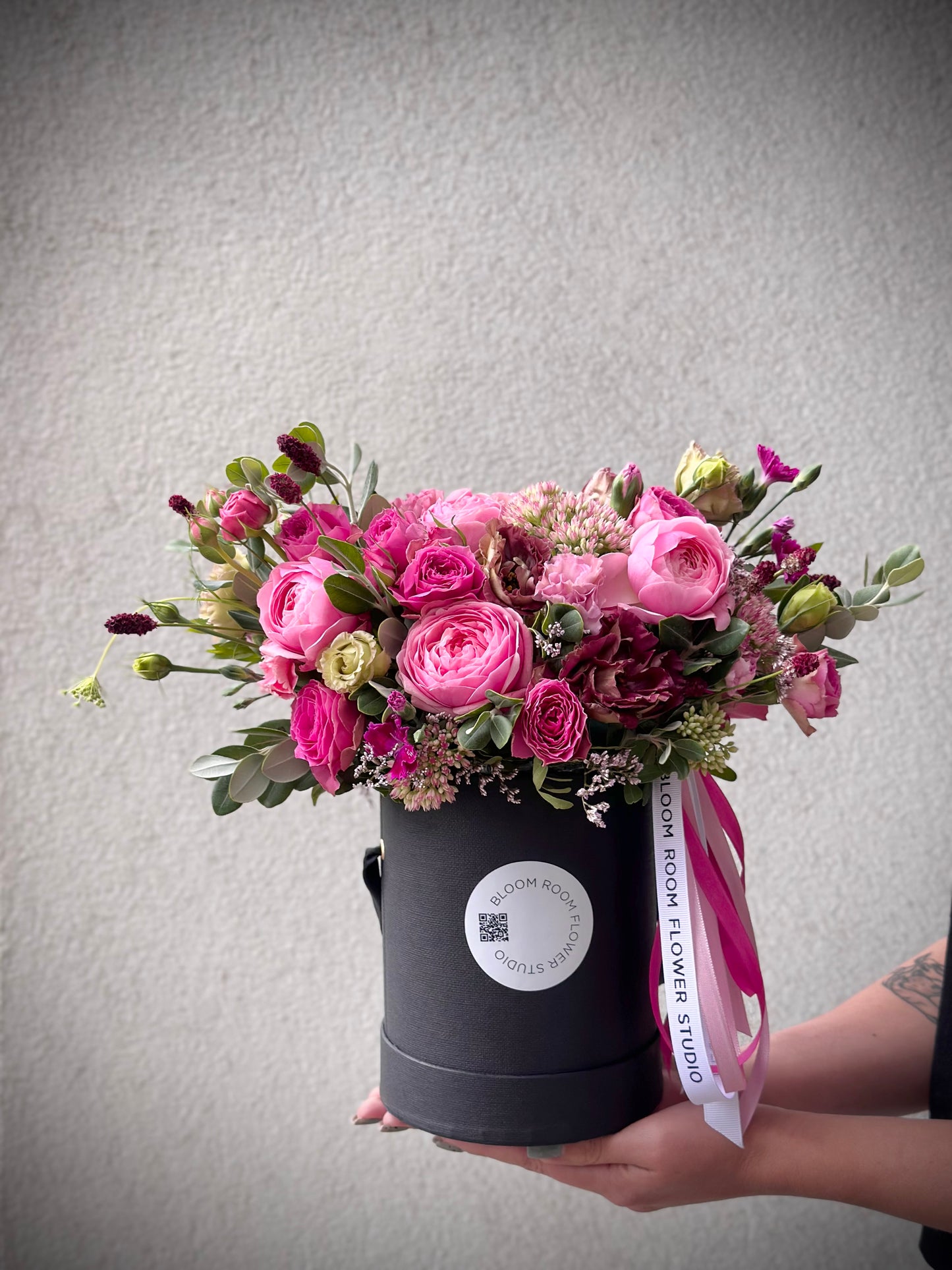 Luksuslik lillekimp mustas karbis | Роскошный букет в черной коробке | Luxury flower arrangement in a black box