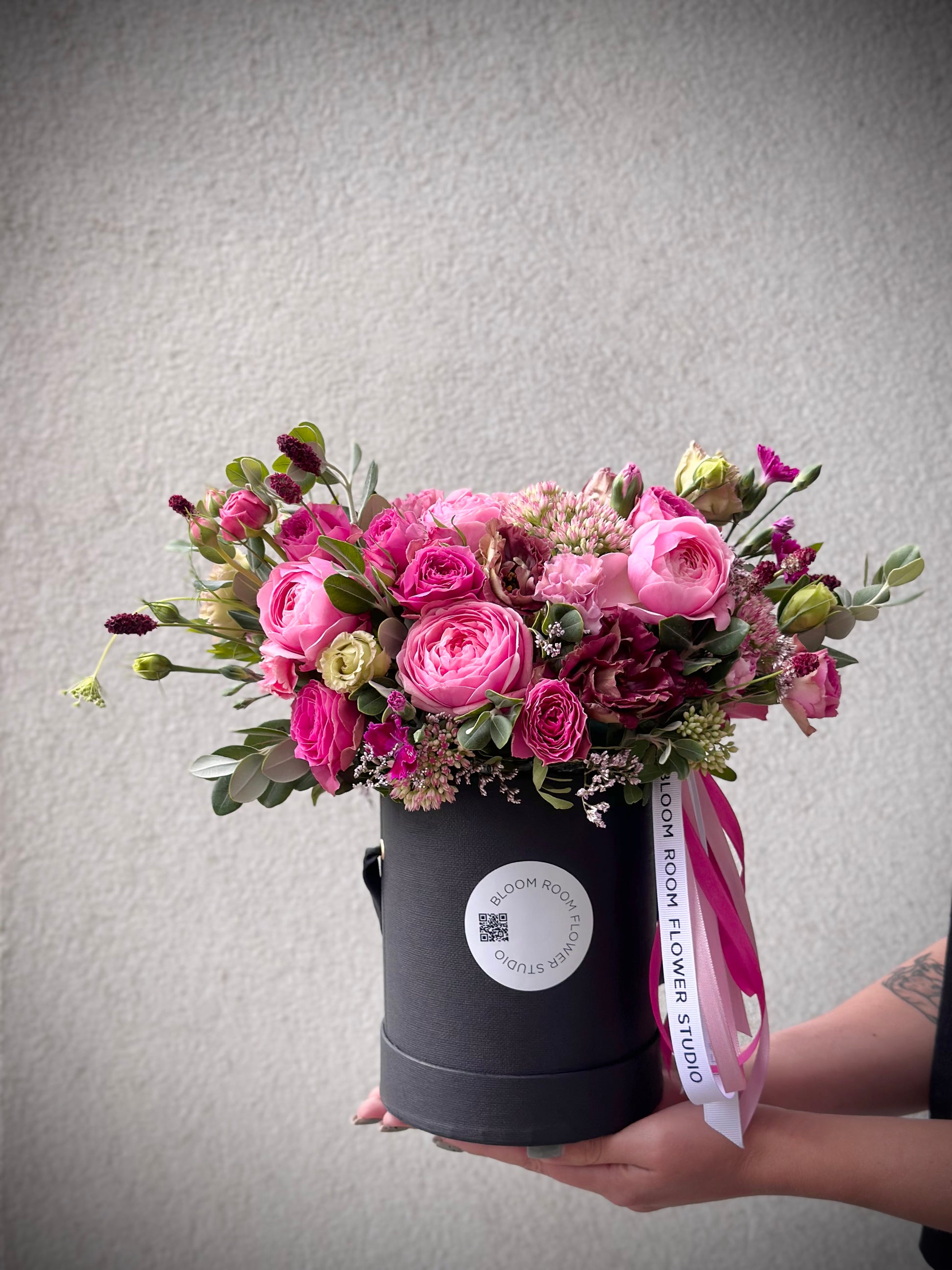 Luksuslik lillekimp mustas karbis | Роскошный букет в черной коробке | Luxury flower arrangement in a black box