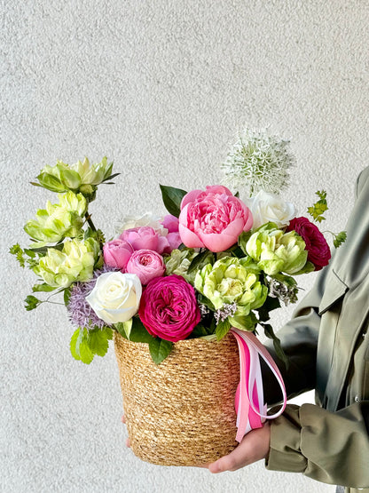 Suvine segakimp roosidest ja lõhnavatest puuviljadest | Летний микс цветов с розами и ароматными фруктами | Summer mix bouquet with roses and fragrant blooms