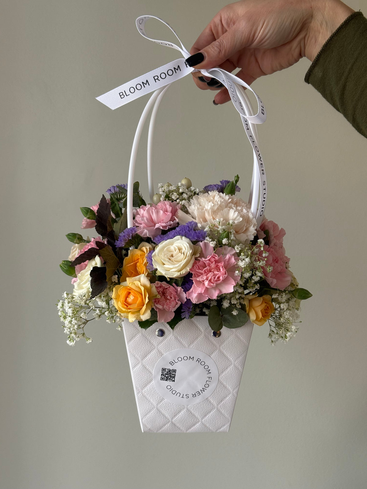 "Hold me close" Mini Flower Bag