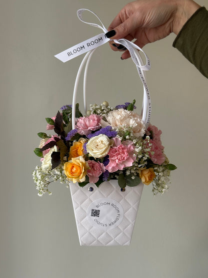 "Hold me close" Mini Flower Bag