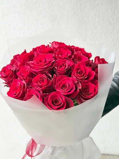 23 Red Classic Roses