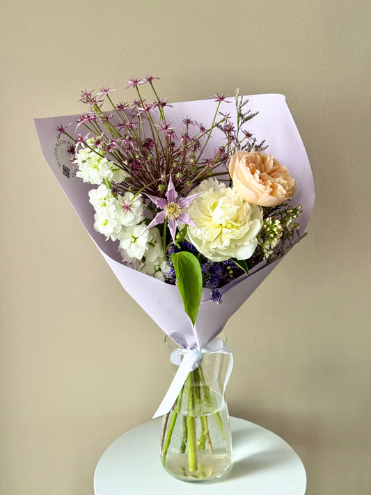 "Violet Moon" Mini Bouquet – BloomRoom.ee, fresh flowers in Tallinn
