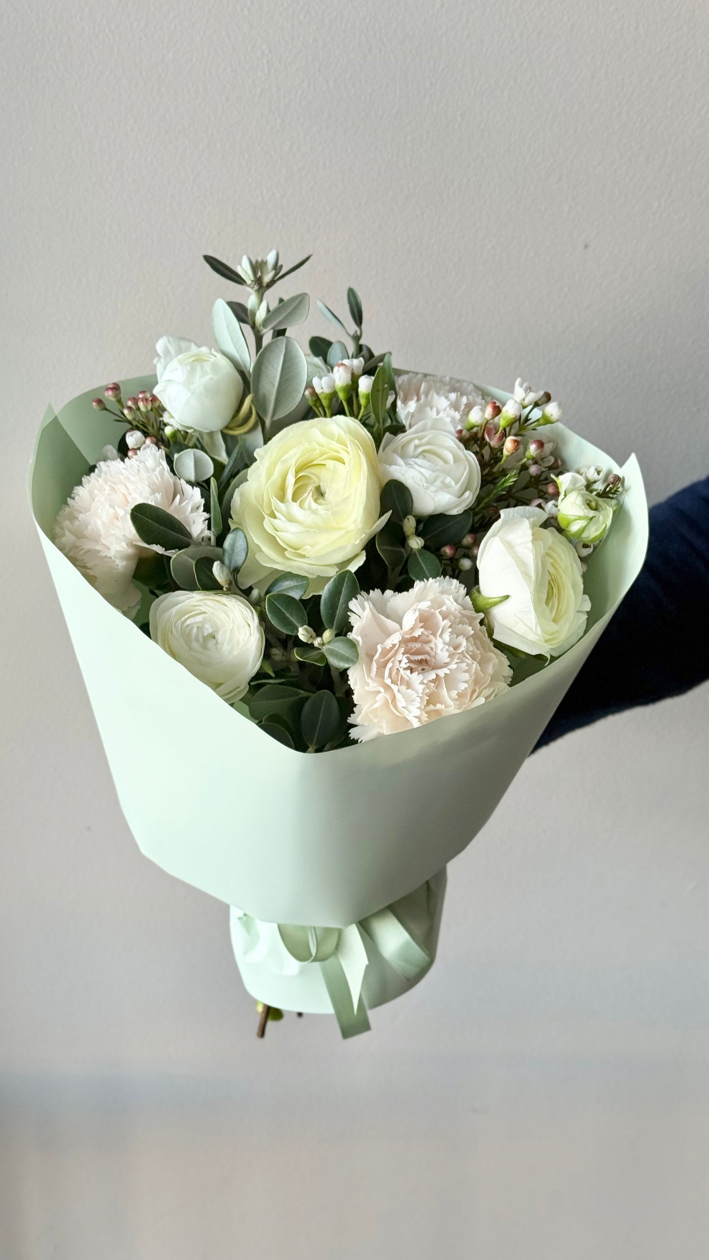 Talvine segu mini kimp | Мини-букет "Зимняя смесь" | "Winter Mix" Mini Bouquet with seasonal flowers.