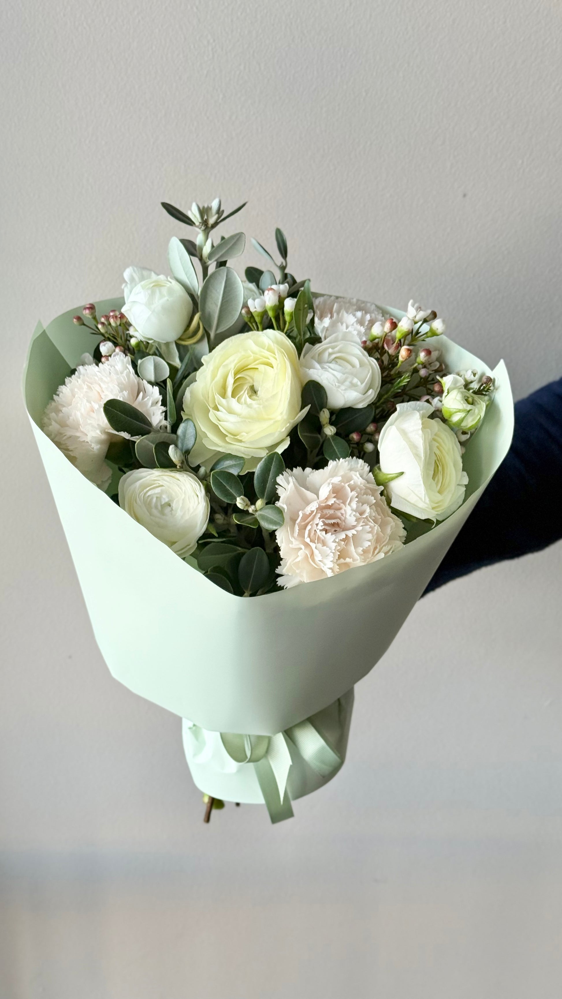 Talvine segu mini kimp | Мини-букет "Зимняя смесь" | "Winter Mix" Mini Bouquet with seasonal flowers.