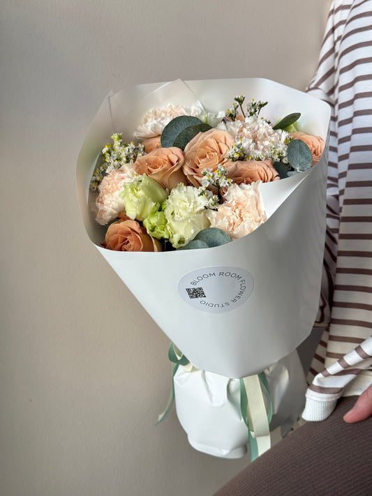 "Cappuccino" Midi Bouquet – BloomRoom.ee, fresh flowers in Tallinn