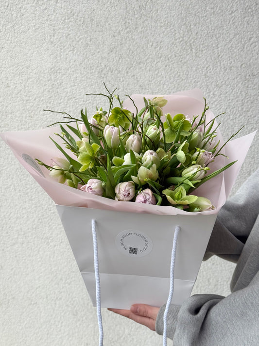 "Violet Mood" Art Bouquet – BloomRoom.ee, fresh flowers in Tallinn