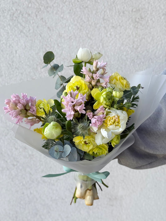 "Butterfly"  Art Bouquet – BloomRoom.ee, fresh flowers in Tallinn