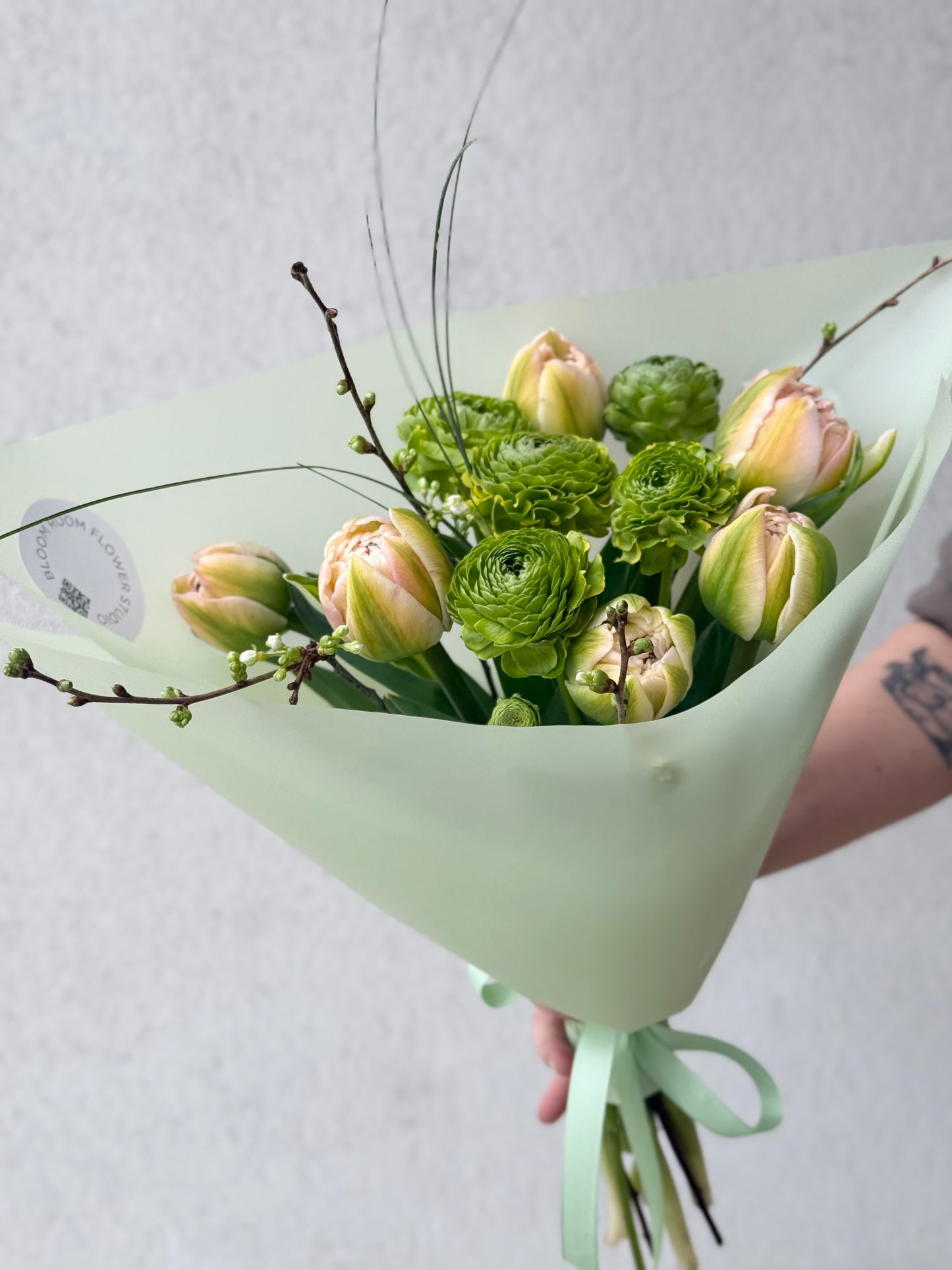 "Strawberry Mojito" Art Bouquet