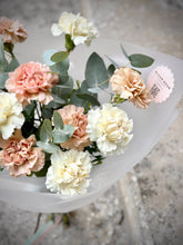 Загрузить изображение в средство просмотра галереи, Dianthus bouquet
