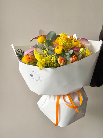 Pulmade kimp "Honeymoon" | Букет "Honeymoon" | "Honeymoon" Art Bouquet with vibrant flowers and greens