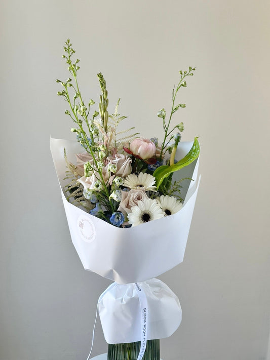 "Milkshake" Grand Bouquet – BloomRoom.ee, fresh flowers in Tallinn