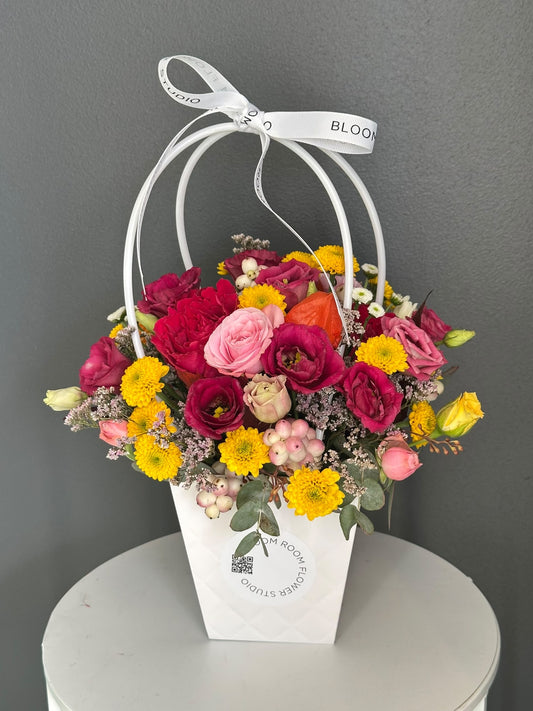 "Hold me tender" Mini Flower Bag – BloomRoom.ee, värsked lilled Tallinnas