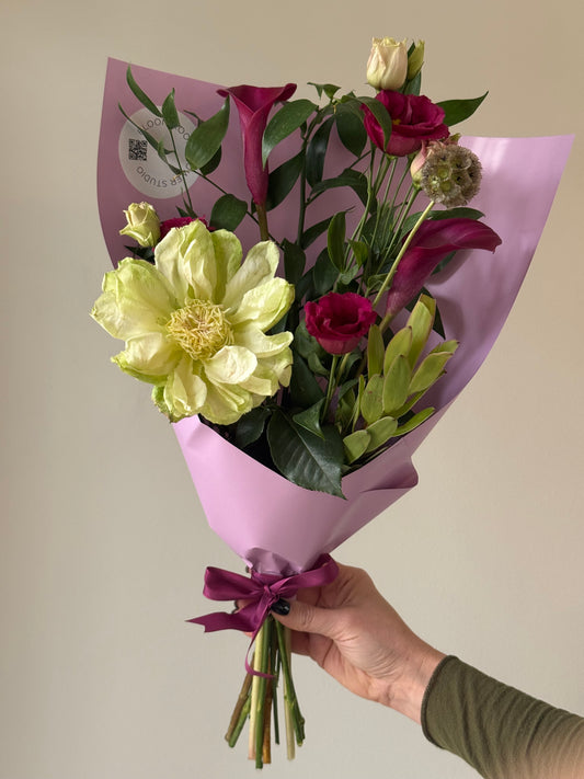 "Stylich compliment“ Art Bouquet – BloomRoom.ee, värsked lilled Tallinnas