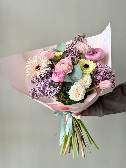 "Miss Dior" Grand Bouquet – BloomRoom.ee, fresh flowers in Tallinn