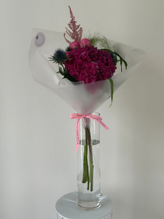 “Your majesty hydrangea 👑”  Art Bouquet – BloomRoom.ee, fresh flowers in Tallinn