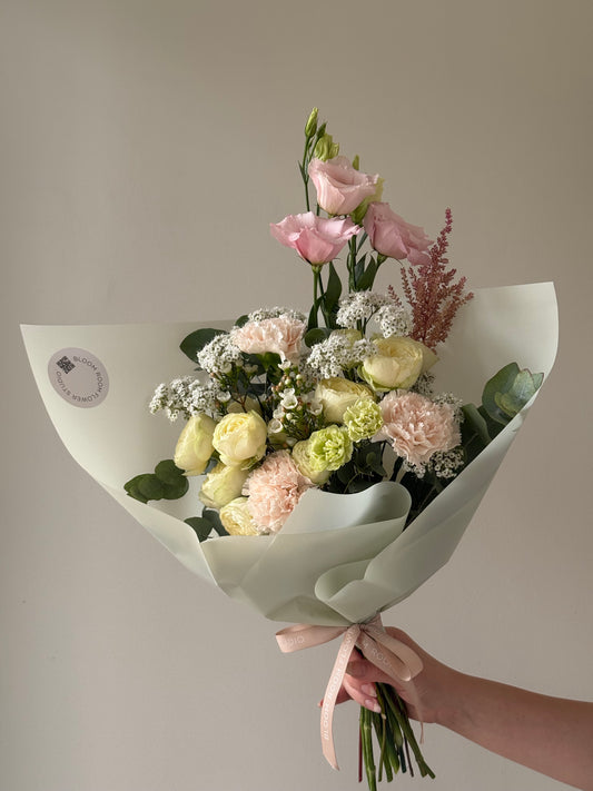 "Give me soft mornings” art bouquet – BloomRoom.ee, fresh flowers in Tallinn