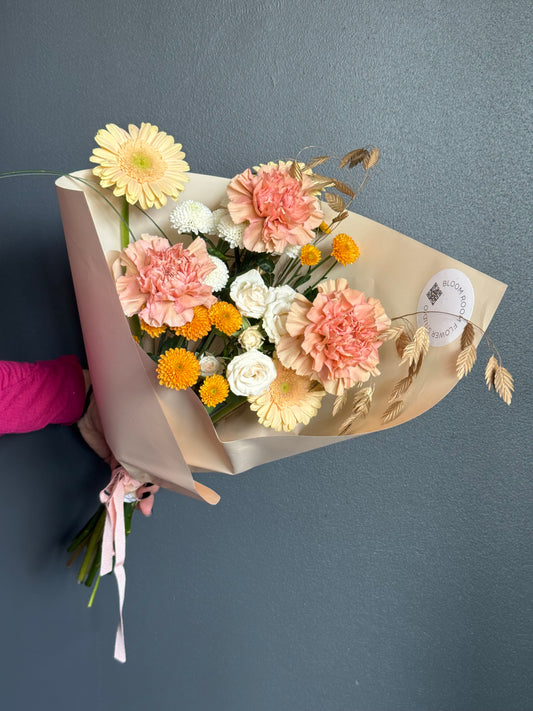 “For You” art bouquet – BloomRoom.ee, värsked lilled Tallinnas