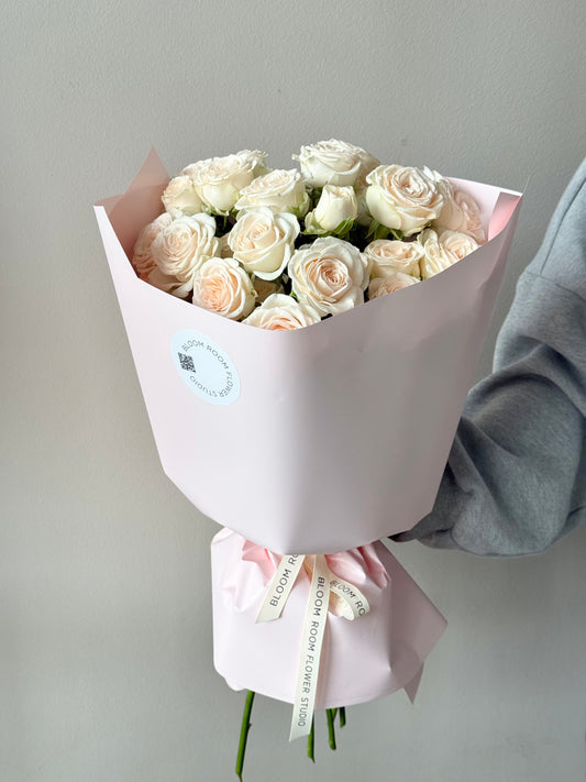 "Sofia" spray roses – BloomRoom.ee, fresh flowers in Tallinn