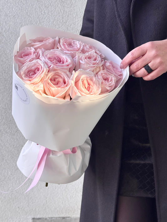 11 Pink Perfumed Roses