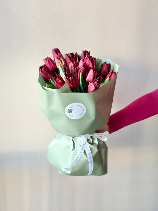 21 Red Tulips – BloomRoom.ee, fresh flowers in Tallinn