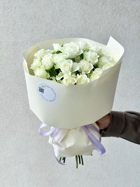 "Snowflake" spray roses
