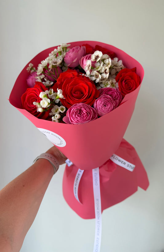 “Passion” Art Bouquet – BloomRoom.ee, fresh flowers in Tallinn