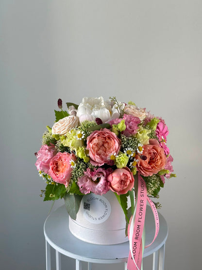 Summer flowers mix in a Bloom Box